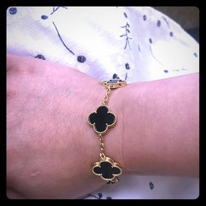 18k gold and onyx van cleef alike bracelet
